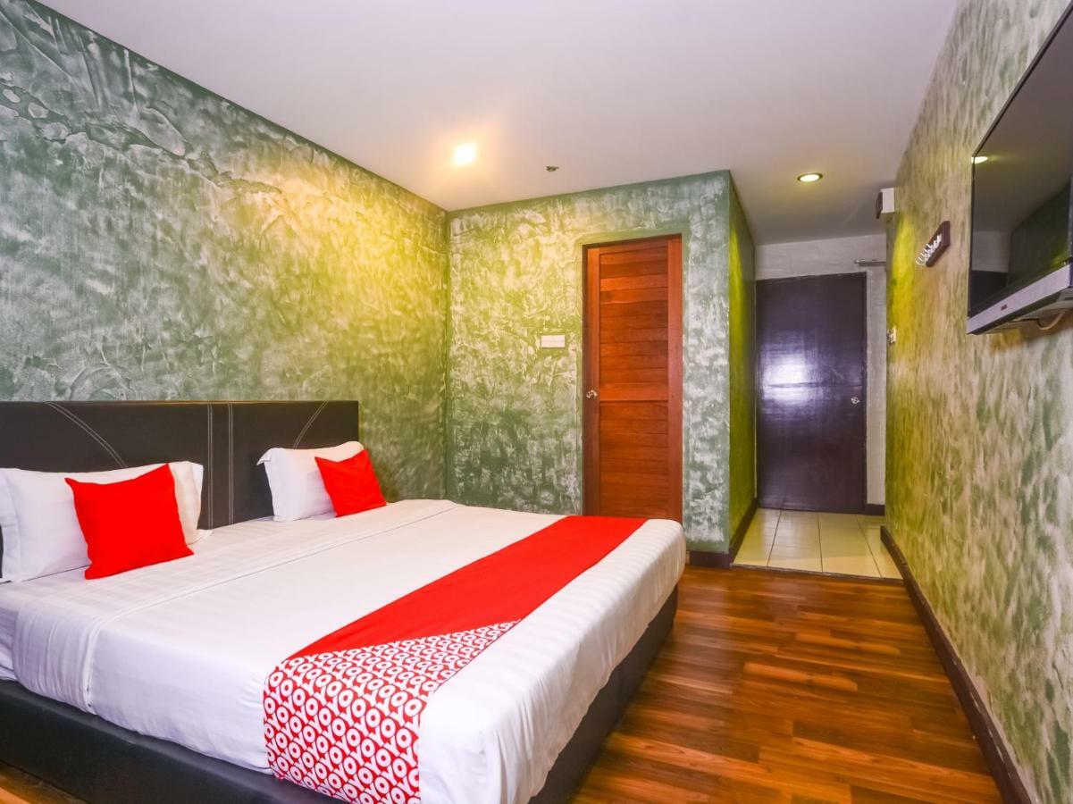 Oyo 1165 Kris Lodge Bintulu Exterior photo